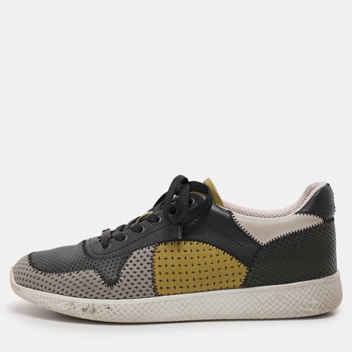 Perforated Leather Low Top Sneakers Size 40 - Bottega Veneta - Modalova