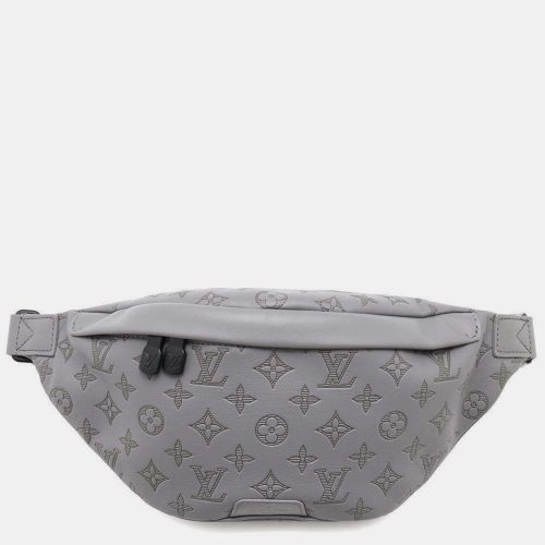 Gris Monogram Shadow PM Discovery Bumbag - Louis Vuitton - Modalova