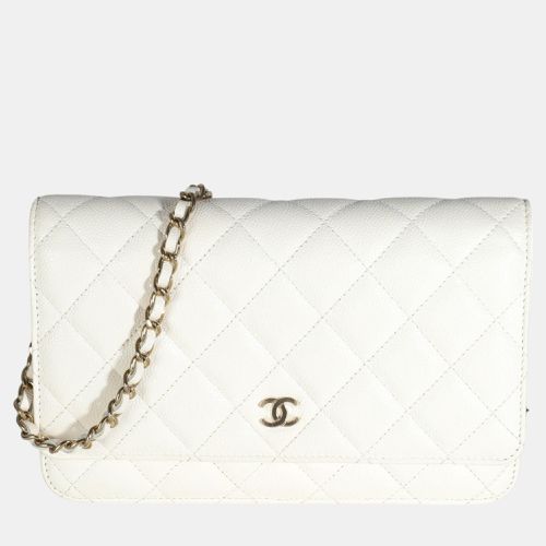 A Quilted Caviar Classic Wallet On Chain - Chanel - Modalova