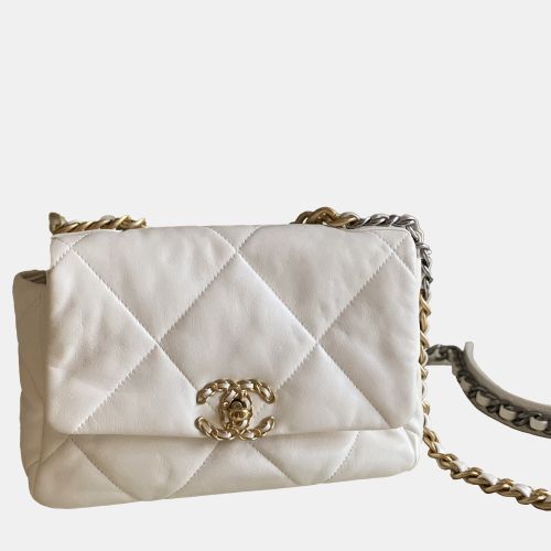 Chanel White Leather CC 19 Flap Bag - Chanel - Modalova