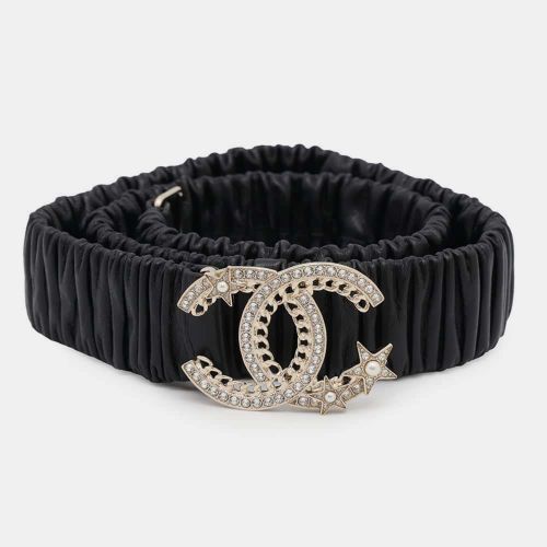 Rubber Faux Pearl Rhinestone CC Logo Belt - Chanel - Modalova