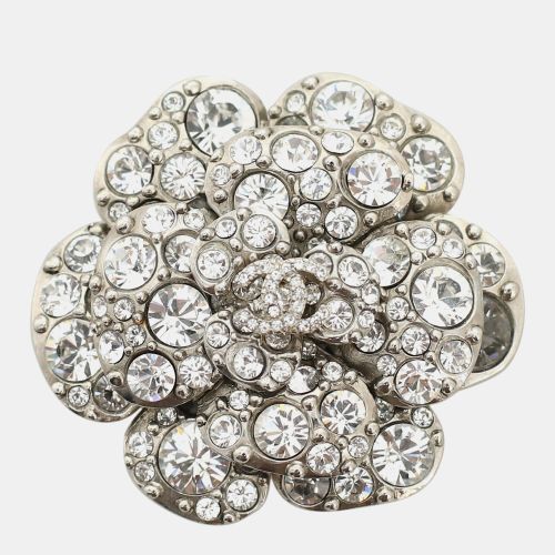 Metal and Crystal Embellishments Camelia CC Brooch - Chanel - Modalova