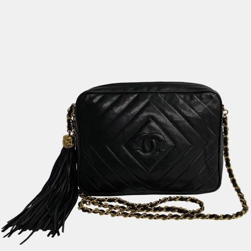 Quilted Lambskin CC Tassel Camera Bag - Chanel - Modalova