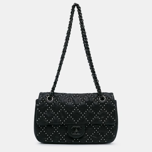 Lambskin Leather Studded Metal Beauty Flap Bag - Chanel - Modalova