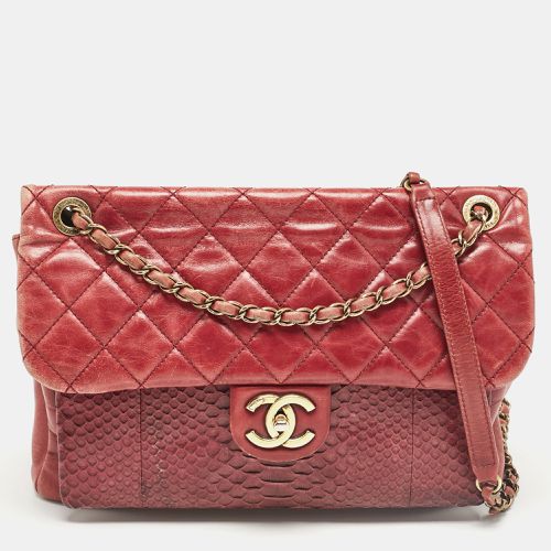 Quilted Aged Leather and Python Large Urban Mix Flap Bag - Chanel - Modalova