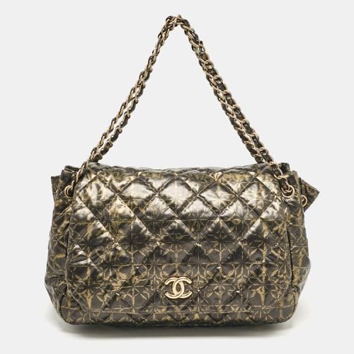 Gold Quilted Printed Coated Nylon Accordion Flap Bag - Chanel - Modalova