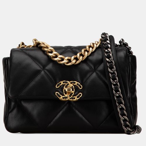 Chanel Medium Lambskin 19 Flap Bag - Chanel - Modalova