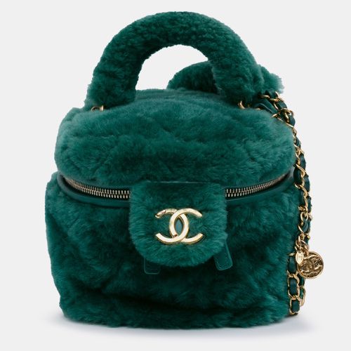 Quilted Shearling Small Vanity Case - Chanel - Modalova