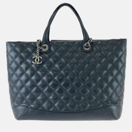 Quilted Calfskin Small Easy Shopping Tote Bag - Chanel - Modalova