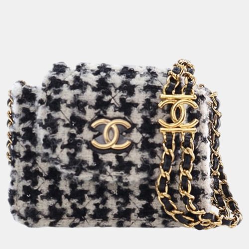 White Mini CC Tweed Houndstooth Accordion Flap - Chanel - Modalova