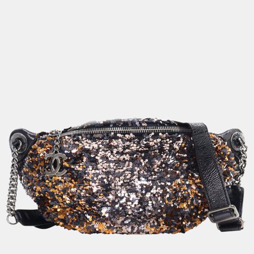 Sequin Embellished Glazed Calfskin Belt Bag - Chanel - Modalova