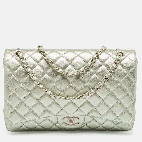 Metallic Mint Quilted Leather Maxi Classic Double Flap Bag - Chanel - Modalova