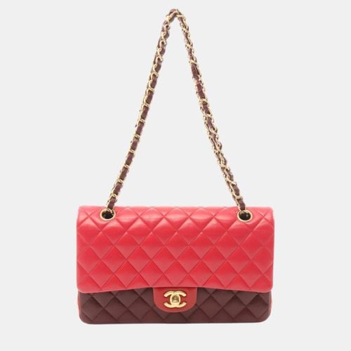 Leather Lambskin Sheepskin Red Bordeaux Matelasse W-Flap Shoulder Bag - Chanel - Modalova