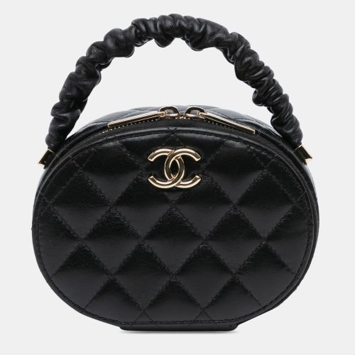 Lambskin Ruched Oval Top Handle Bag - Chanel - Modalova