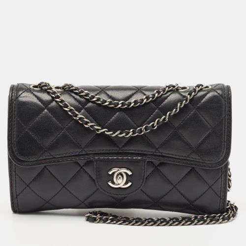 Quilted Leather Citizen Flap Bag - Chanel - Modalova