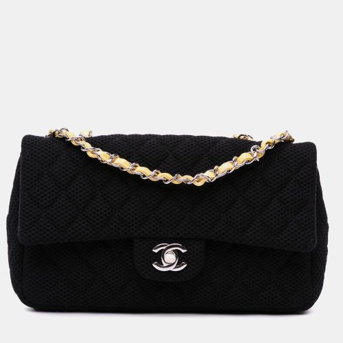 Medium Classic Mesh Single Flap Bag - Chanel - Modalova
