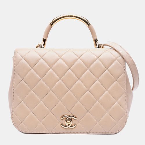Lambskin Medium Quilted Carry Chic Flap - Chanel - Modalova