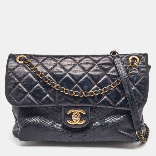 Quilted Python and Leather Urban Mix Classic Flap Bag - Chanel - Modalova