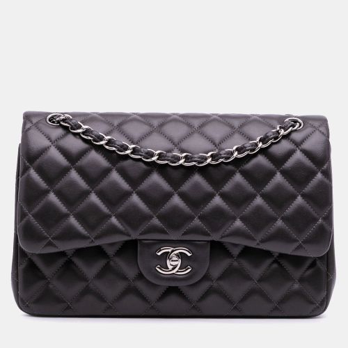 Jumbo Classic Lambskin Double Flap Bag - Chanel - Modalova