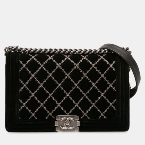 Medium Quilted Velvet Wild Stitch Boy Flap - Chanel - Modalova
