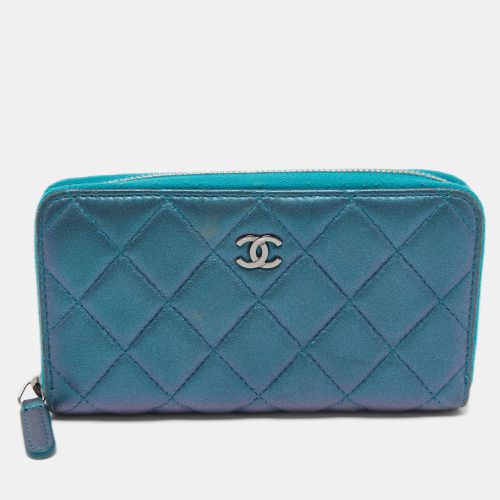 Metallic Quilted Leather Classic Zip Wallet - Chanel - Modalova