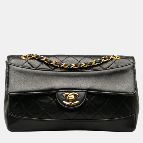 CC Matelasse Lambskin Flap Crossbody Bag - Chanel - Modalova