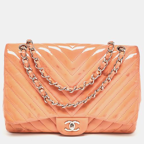 Chevron Patent Leather Jumbo Classic Single Flap Bag - Chanel - Modalova