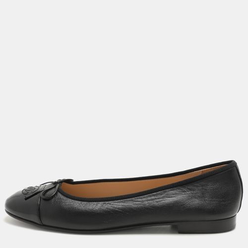 Leather and Patent Leather CC Ballet Flats Size 40.5 - Chanel - Modalova