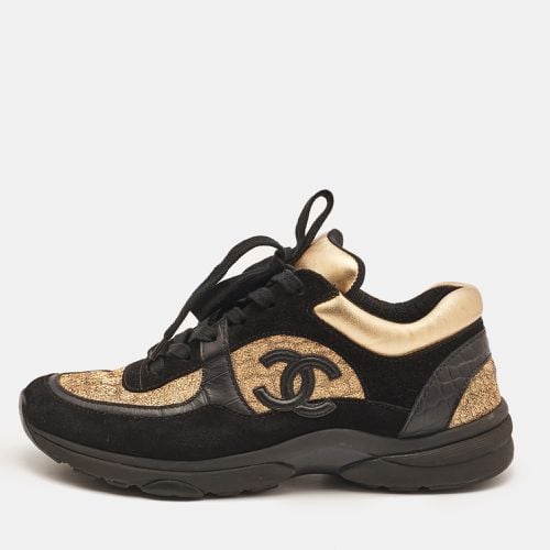 Gold Suede and Leather CC Low Top Sneakers Size 37 - Chanel - Modalova