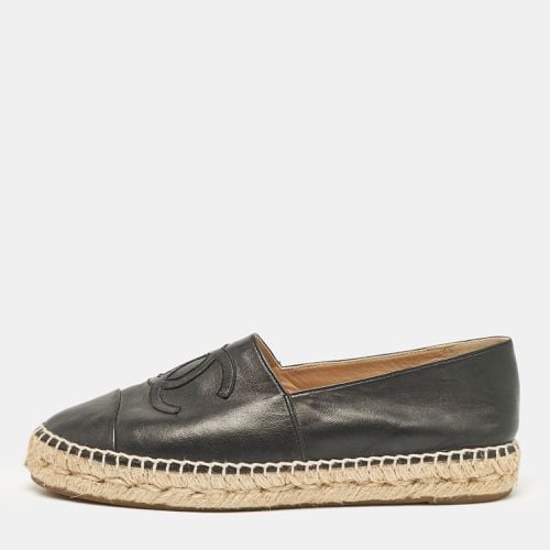 Leather CC Cap Toe Slip On Espadrille Flats Size 39 - Chanel - Modalova