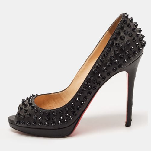 Leather Yolanda Spikes Pumps Size 37.5 - Christian Louboutin - Modalova