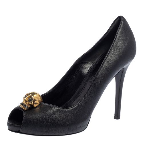 Leather Skull Embellished Peep Toe Pumps Size 37 - Alexander McQueen - Modalova