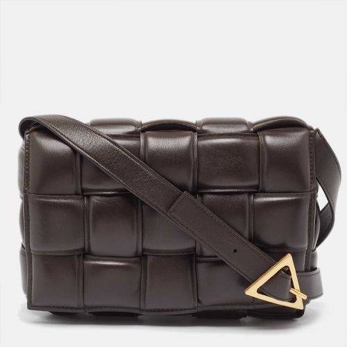 Dark Padded Leather Cassette Shoulder Bag - Bottega Veneta - Modalova