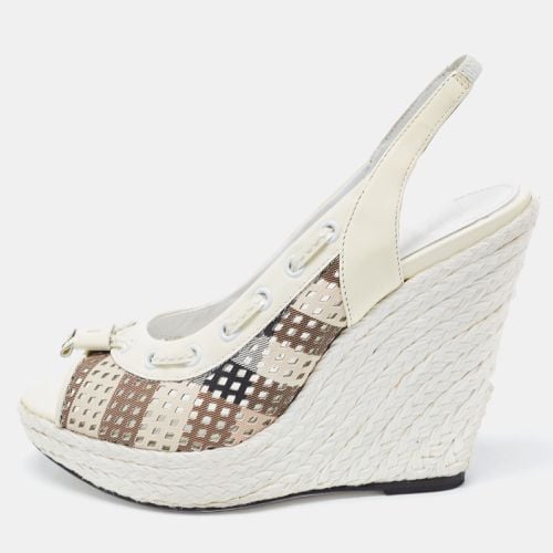 Patent and Canvas Peep Toe Espadrilles Sandals Size 40 - Burberry - Modalova