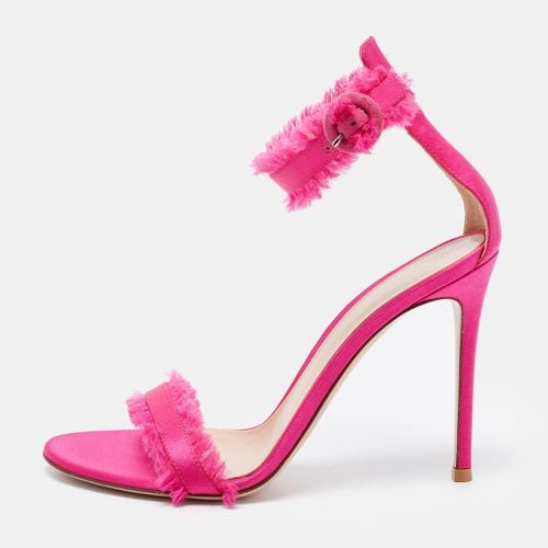 Satin Portofino Fringe Sandals Size 39 - Gianvito Rossi - Modalova