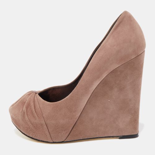 Dusty Pleated Suede Wedge Pumps Size 38 - Gina - Modalova