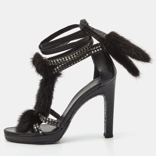 Python Leather and Mink Fur Crystal Embellished Ankle Wrap Sandals Size 36 - Gucci - Modalova