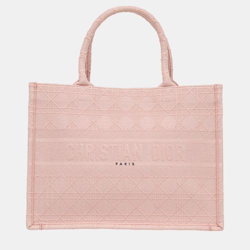 Medium Cannage Embroidered Book Tote - Dior - Modalova