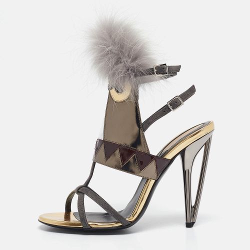 Leather and Fur Monster Eyes Ankle Strap Sandals Size 37 - Fendi - Modalova