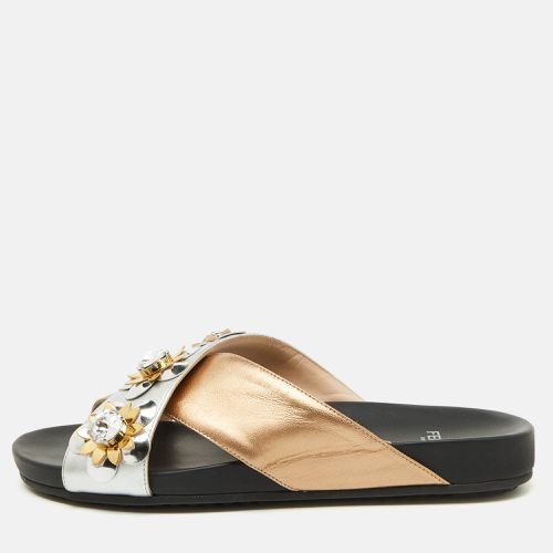 Gold Leather Flowerland Studded Criss Cross Flat Slide Sandals Size 39 - Fendi - Modalova