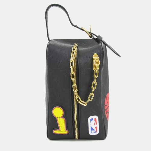 LV X NBA Monogram Empriente Leather Cloakroom Dopp Kit NBA - Louis Vuitton - Modalova