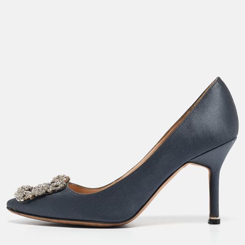 Satin Hangisi Pumps Size 35 - Manolo Blahnik - Modalova