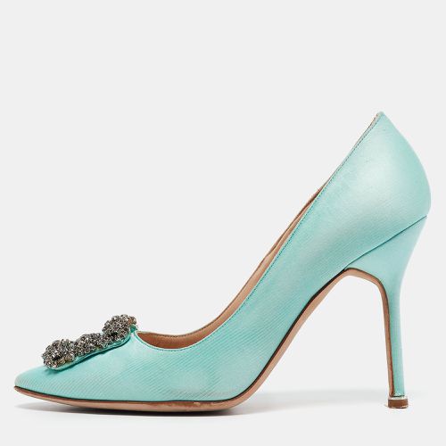 Aqua Satin Hangisi Pumps Size 38 - Manolo Blahnik - Modalova