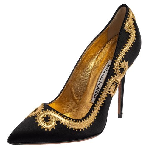 Satin Embroidered Pointed Toe Pumps Size 34.5 - Manolo Blahnik - Modalova