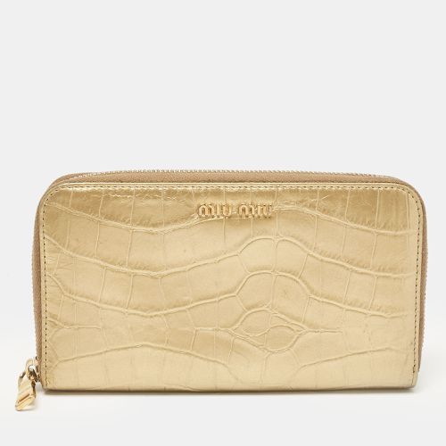 Croc Embossed Leather Zip Continental Wallet - Miu Miu - Modalova