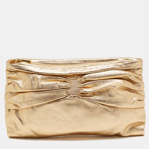 Leather Pleated Zip Clutch - Miu Miu - Modalova