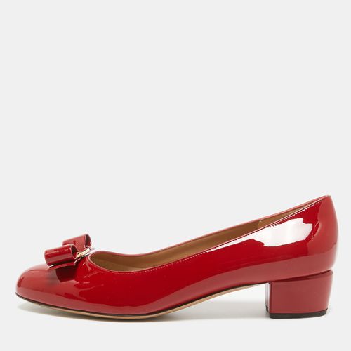 Patent Leather Vara Bow Pumps Size 39 - Salvatore Ferragamo - Modalova