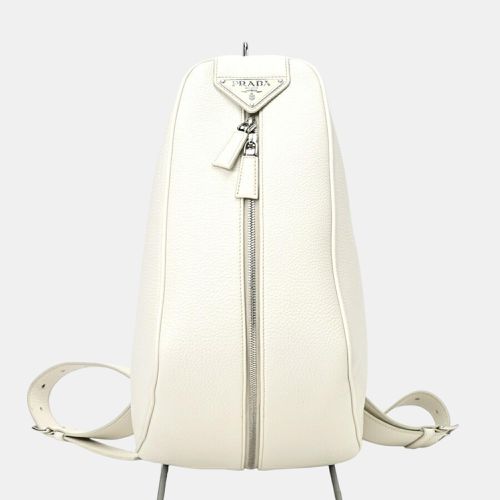 Leather Vitello Triangle Backpack - Prada - Modalova