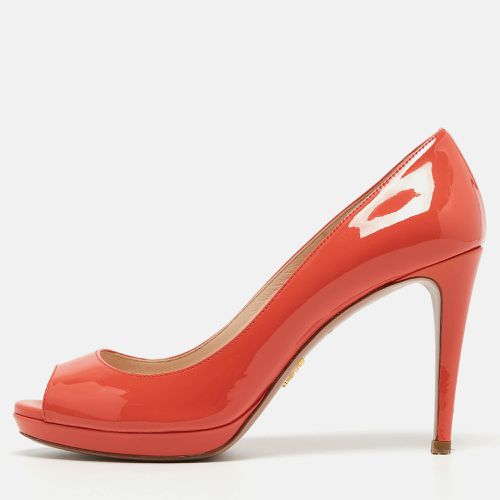 Coral Patent Leather Peep Toe Platform Pumps Size 36.5 - Prada - Modalova