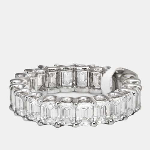 Elegant Emerald Cut Diamond 5.82 cts 18k Gold Eternity Ring Size 54 - The Diamond Edit - Modalova